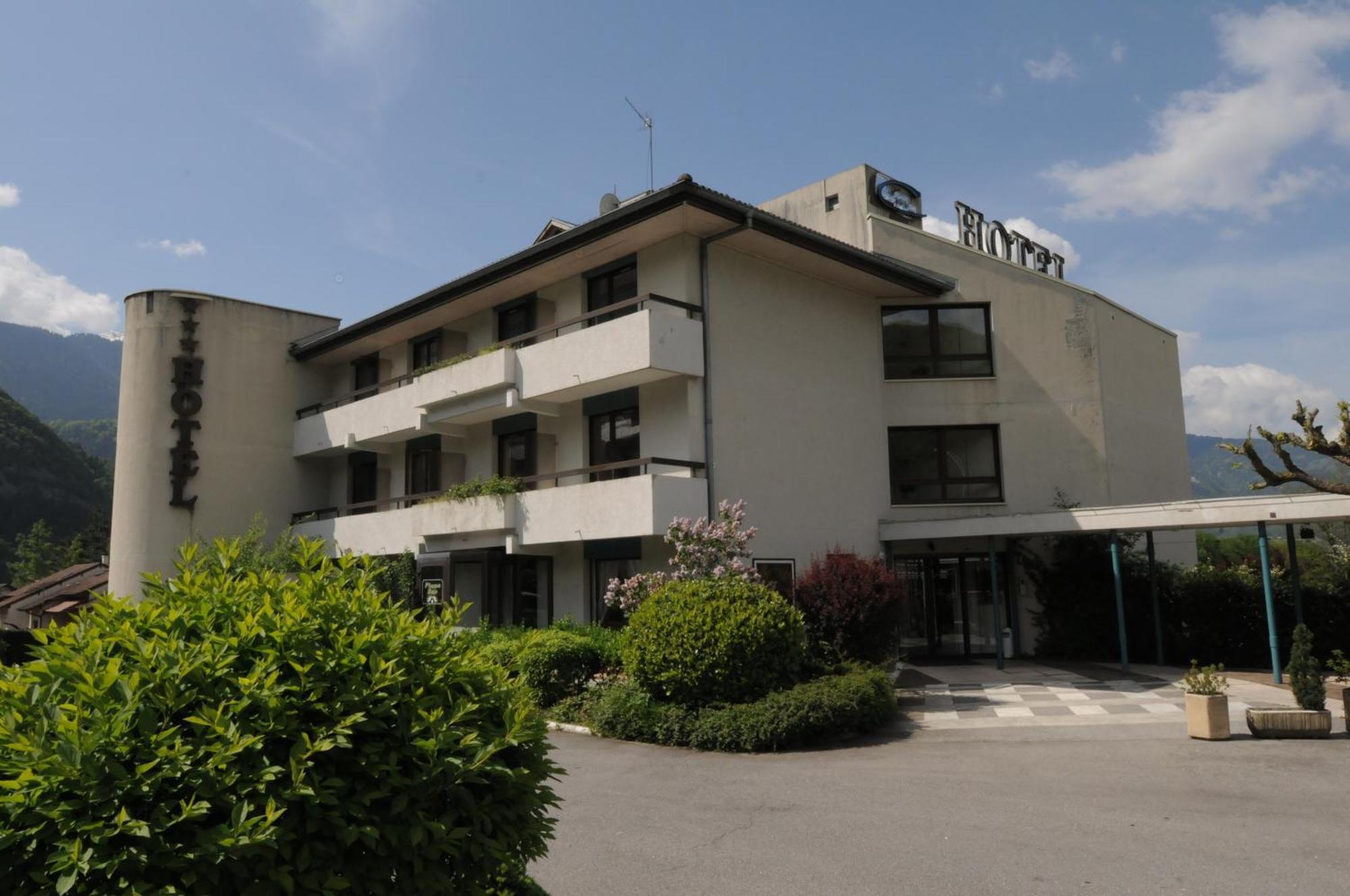 Hotel 4C Клюз Екстериор снимка