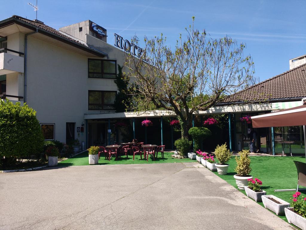 Hotel 4C Клюз Екстериор снимка
