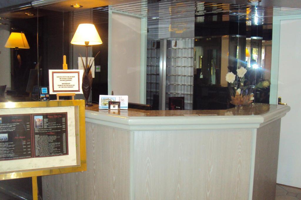 Hotel 4C Клюз Екстериор снимка